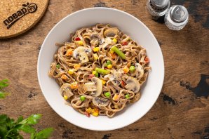 Гречневая лапша с грибами, овощами и кокосовым молоком