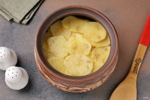 Картошка с килькой в томатном соусе