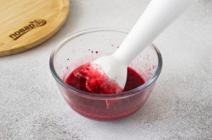 Клюквенный мусс с манкой Клюквенный мусс с манкой