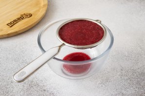 Клюквенный мусс с манкой Клюквенный мусс с манкой