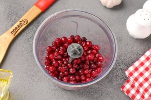 Кролик в клюквенном соусе