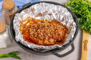 Куриная грудка запеченная с грецкими орехами