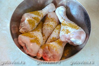 Куриные голени с капустой, запеченные в пакете для запекания (в духовке)