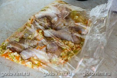 Куриные голени с капустой, запеченные в пакете для запекания (в духовке)