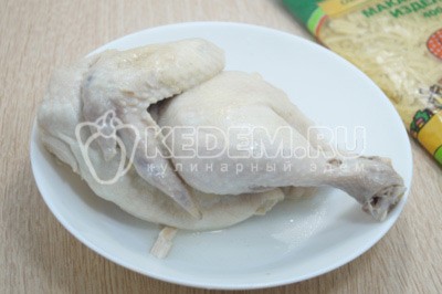 Куриный суп с лапшой