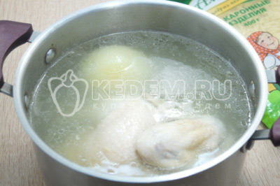 Куриный суп с лапшой