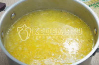 Куриный суп с лапшой