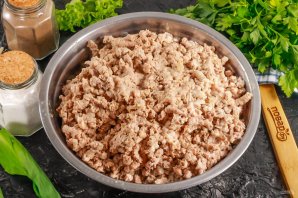 Ливерная яичная колбаса