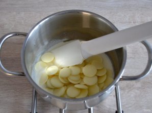 "Макаронс" на итальянской меренге