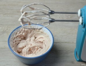 "Макаронс" на итальянской меренге