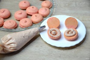 "Макаронс" на итальянской меренге