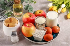 Манно-яблочный пирог "Сочный"