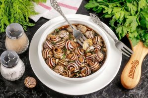 Маринованные виноградные улитки