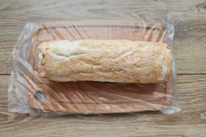 Меренговый рулет с клубникой