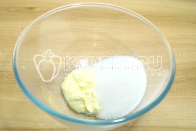 Нежная шарлотка с яблоками в духовке Нежная шарлотка с яблоками в духовке