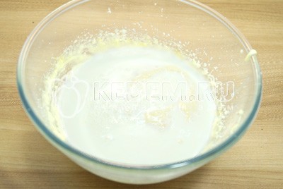 Нежная шарлотка с яблоками в духовке Нежная шарлотка с яблоками в духовке