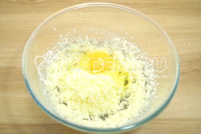 Нежная шарлотка с яблоками в духовке Нежная шарлотка с яблоками в духовке