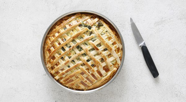 Нежный пирог с зеленью и кедровыми орехами, пошаговый рецепт с фото Нежный пирог с зеленью и кедровыми орехами, пошаговый рецепт с фото