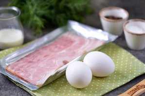 Нежный скрэмбл с беконом Нежный скрэмбл с беконом