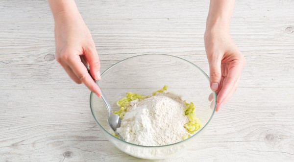 Оладьи из кабачков без яиц, пошаговый рецепт с фото Оладьи из кабачков без яиц, пошаговый рецепт с фото