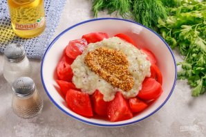 Пикантная закуска из помидоров