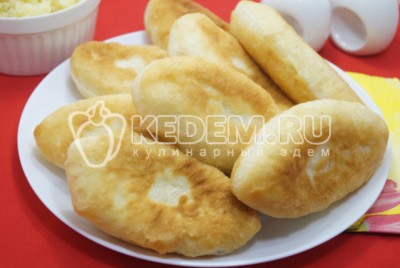 Пирожки с картошкой жареные на сковороде