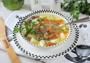 Постный суп из красной фасоли