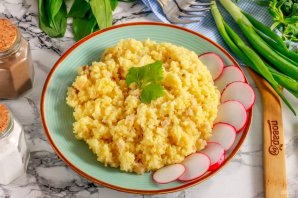 Пшенная каша с салом