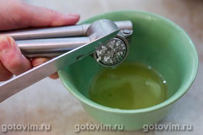 Салат из печени трески с картофелем и цветной капустой