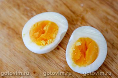 Салат из печени трески с картофелем, маринованным луком и патиссонами Салат из печени трески с картофелем, маринованным луком и патиссонами