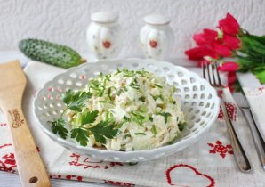 Салат "Нежность" с курицей, огурцом и яйцом