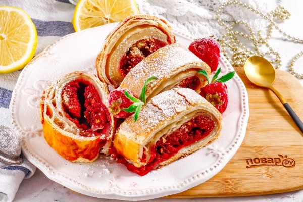 Сезон клубники! Что приготовить из этой ароматной ягоды        