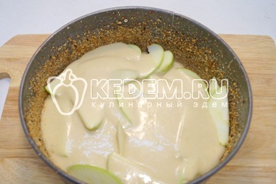 Шарлотка с яблоками в духовке