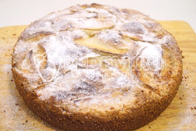 Шарлотка с яблоками в духовке