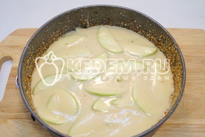 Шарлотка с яблоками в духовке