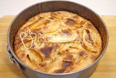 Шарлотка с яблоками в духовке