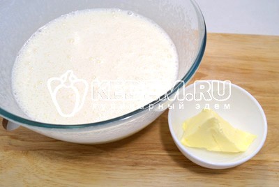 Шарлотка с яблоками в духовке