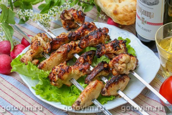 Шашлык из куриных крылышек по-гречески
