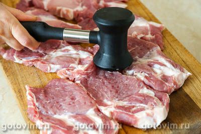 Шашлык из мясных рулетиков с беконом