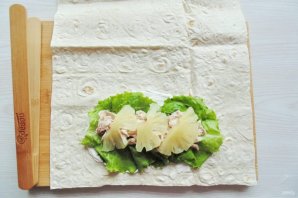 Шаурма с курицей и ананасами