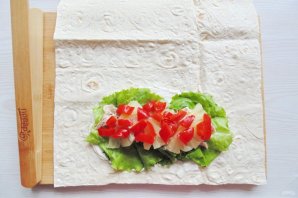 Шаурма с курицей и ананасами