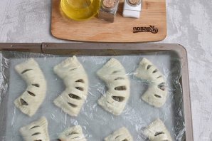 Слойки с фаршем