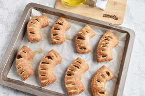 Слойки с фаршем