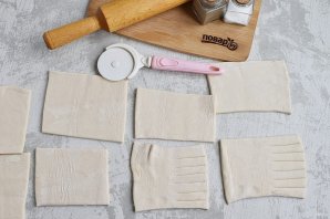 Слойки с фаршем