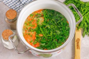 Суп из говядины с сельдереем