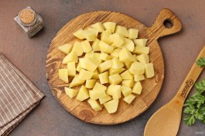 Суп из рыбных консервов с перловкой