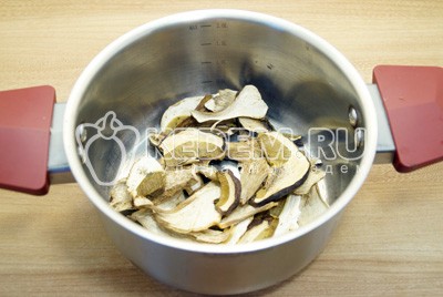 Суп из сушеных грибов