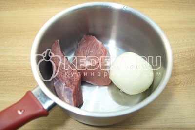 Суп с говядиной и лапшой Суп с говядиной и лапшой