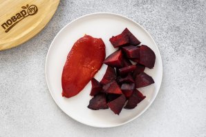 Свекольно-томатный суп