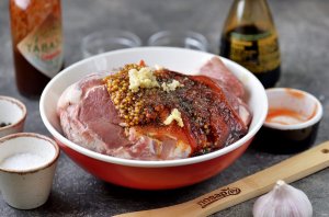 Свиной ошеек запечённый в остром маринаде Свиной ошеек запечённый в остром маринаде